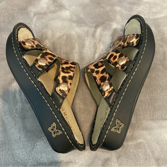 Alegria Dinah Leather Slip-On Sandals with Adjustable Strap Size 39 (US 9) - Picture 8 of 15